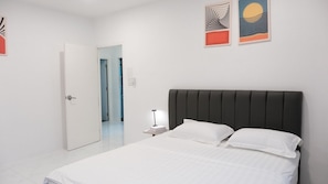 6 bedrooms, WiFi, bed sheets