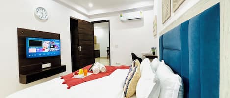 Basic Double Room | Laptop workspace, WiFi (free)