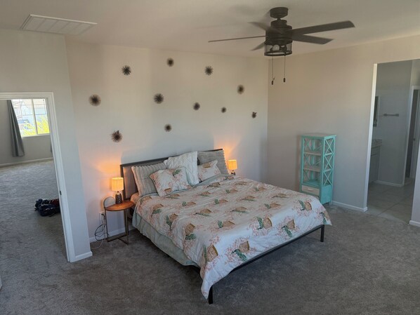 Room - Charming 4BR/3B home with pool access near Superstition Mountains (Apache Junction)