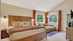 3 bedrooms, WiFi (free), bed sheets - Whimsical Cabin: Secret Room, Pizza & HOT TUB (Basye)