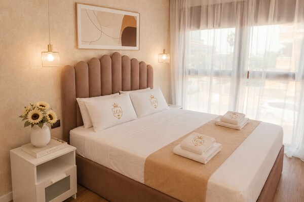 Luxury Cubelles Aparthotel - Vilanova i la Geltrú