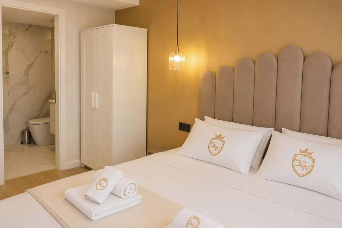 Apartment 101 | Roupas de cama premium, edredons de pluma, cofres nos quartos