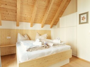 Travel cot, bed sheets - Wonderful private villa for 8 guests with TV, terrace and pets allowed (Lachtal)