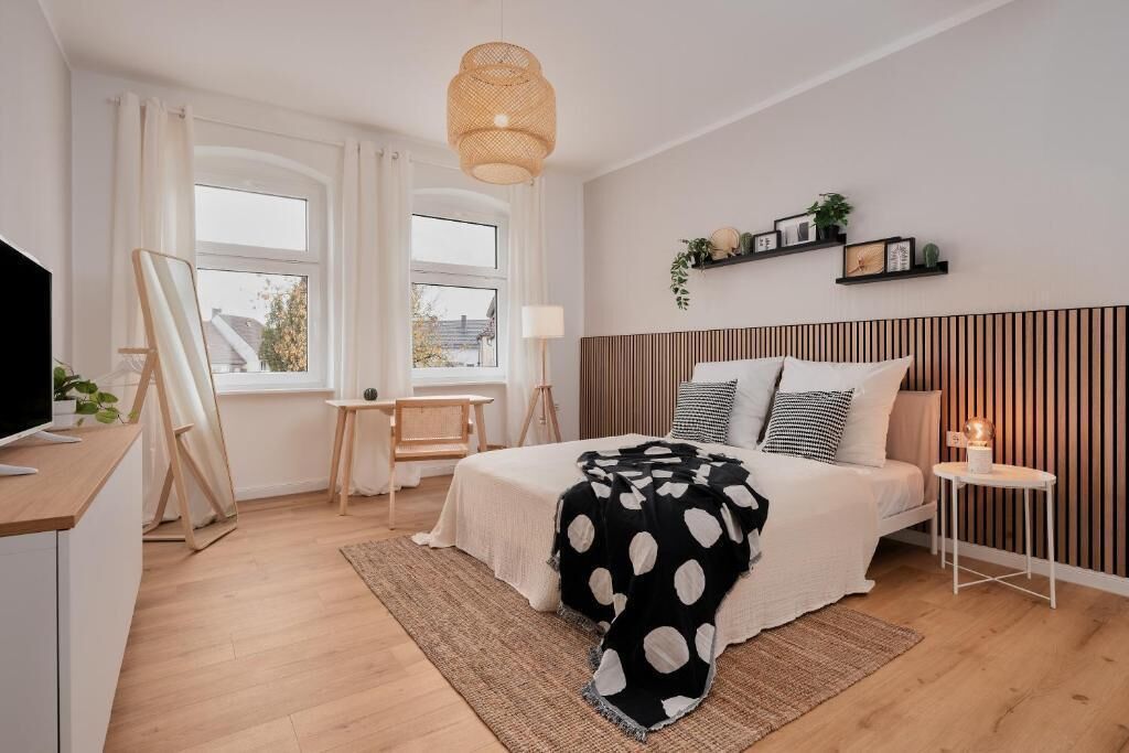Double Room, Shared Bathroom | Free WiFi