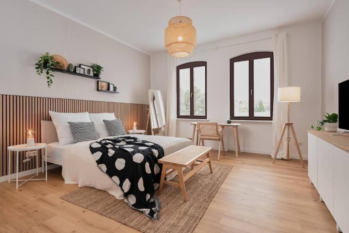 Double Room, Shared Bathroom | Free WiFi