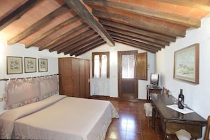 Studio, patio, vue jardin
