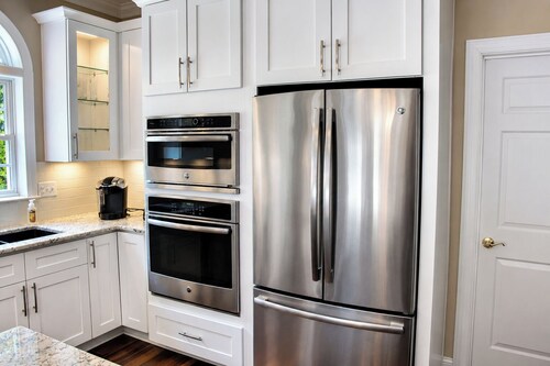The Cary Retreat • Luxury Cottage in the Heart of Downtown Cary