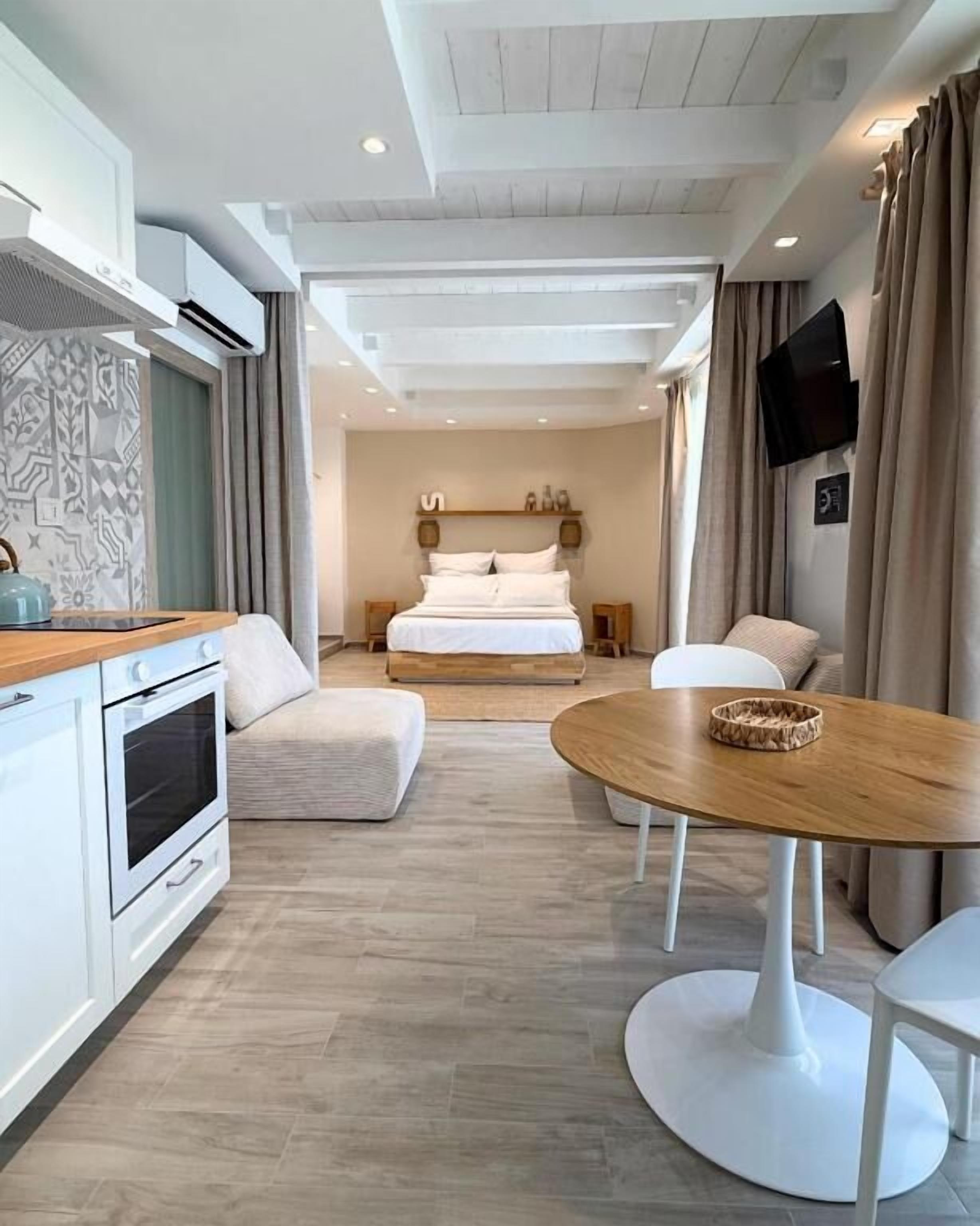 Comfort Apartment, City View | Interior