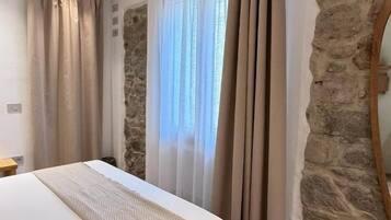 Apartment, City View | In-room safe, blackout drapes, WiFi (free)