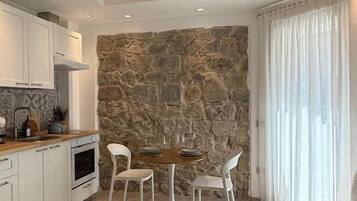 Comfort-Apartment, Balkon, Stadtblick | Innenbereich