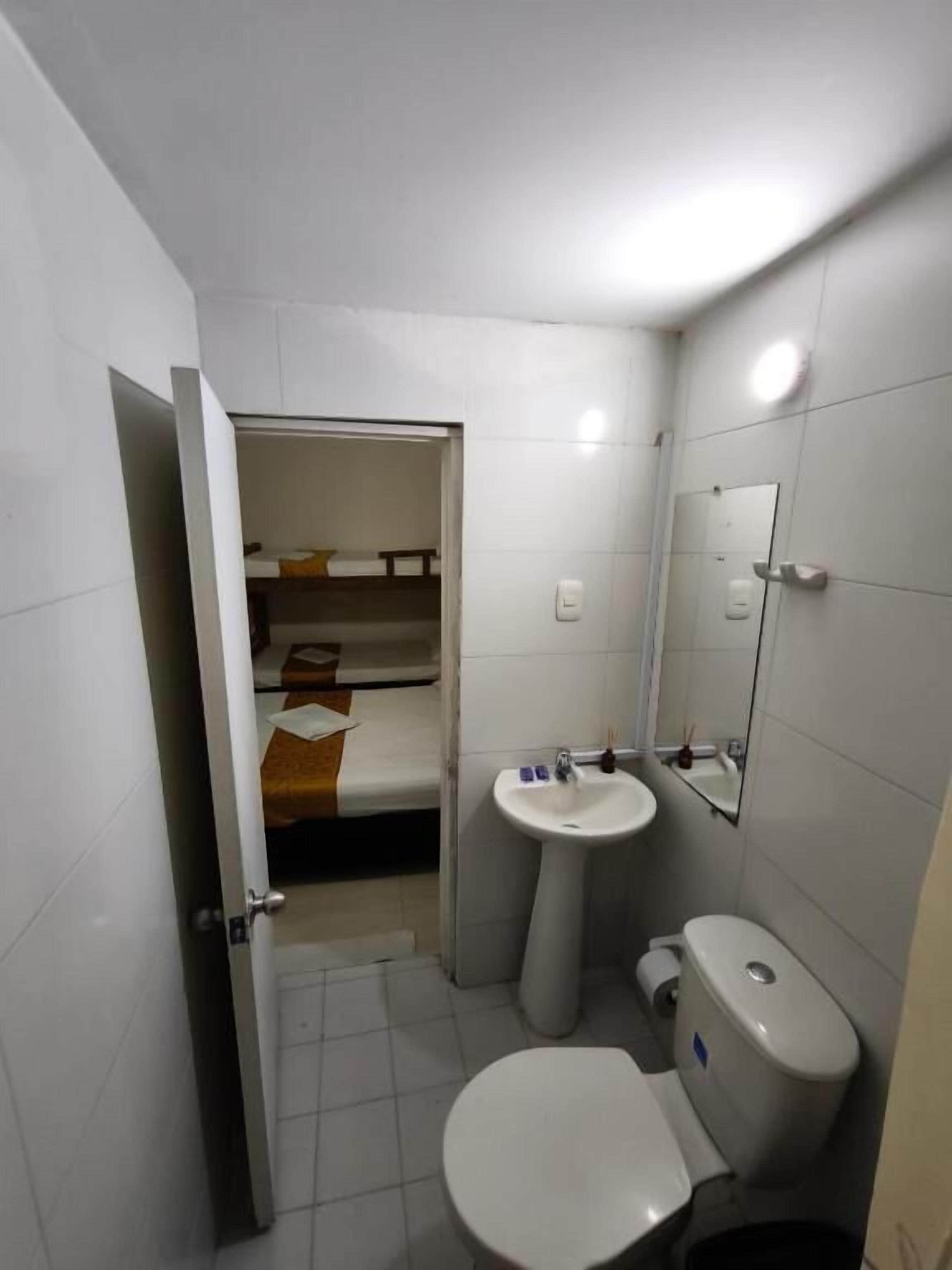 Habitación cuádruple | Baño