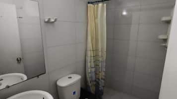 Quadruple Room | Bathroom