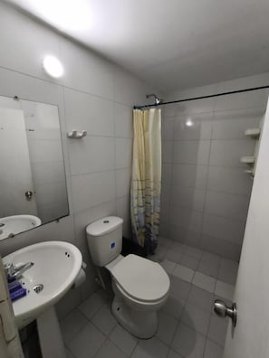 Quadruple Room | Bathroom - Gaia Rodadero (Santa Marta)