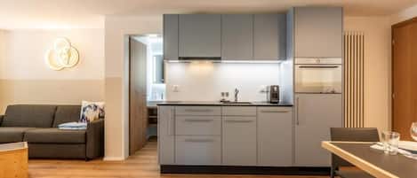 Apartment, Balkon, Gartenblick | Innenbereich