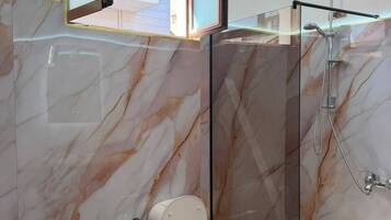 Shared Dormitory | Bathroom