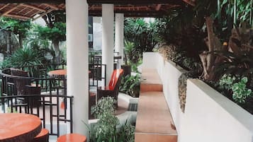 Khu ẩm thực ngoài trời
