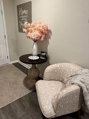 Interior - The nook!! (Long Beach)