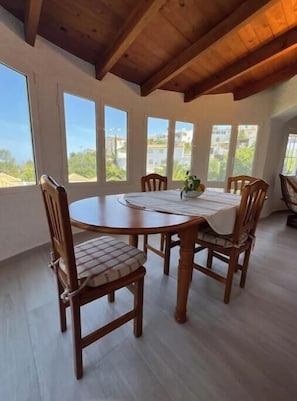 Unclassified image, 4 of 14, button - La Pedrera House (Dénia)
