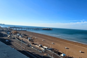 Beach - Kings Residence 4 | By My Getaways (Brighton)