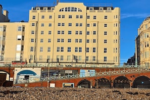 Exterior - Kings Residence 6 | By My Getaways (Brighton)