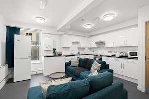 Interior - Kings Residence 7 | By My Getaways (Brighton)