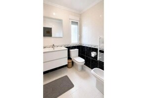 Shower - Vrbo Property (Dénia)