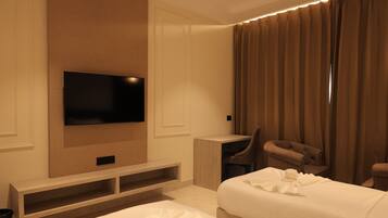 Laptop workspace, free WiFi, bed sheets