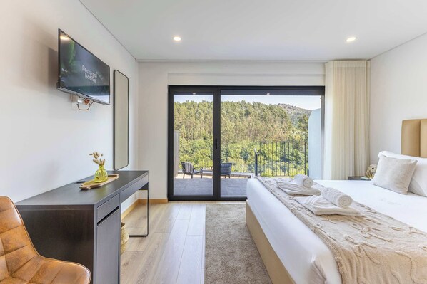 Cream Suite