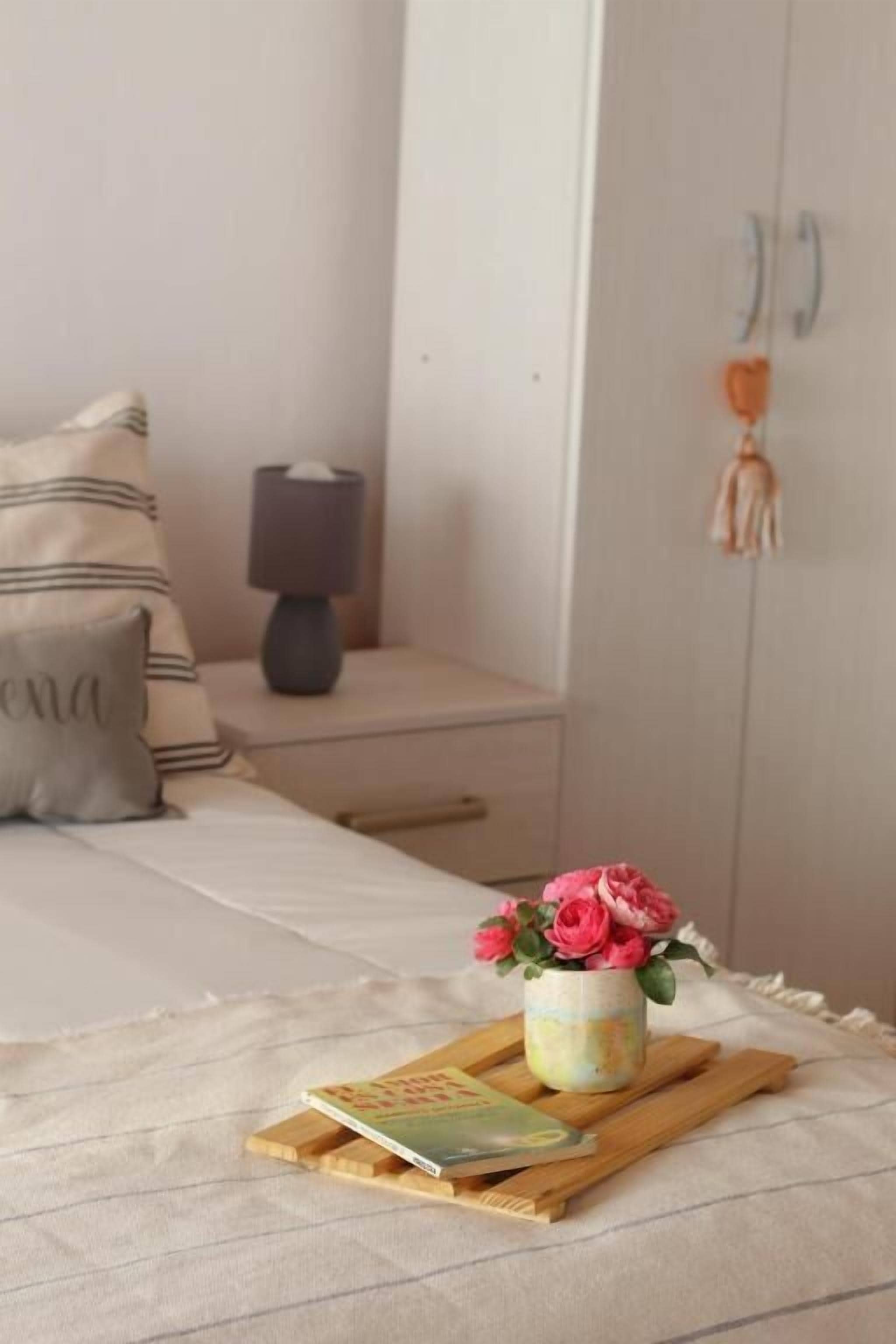 Standard Studio Suite, Private Bathroom, Courtyard View | In-room safe, blackout drapes, WiFi (free)