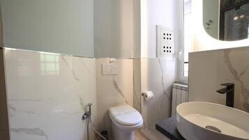 Double Room | Bathroom