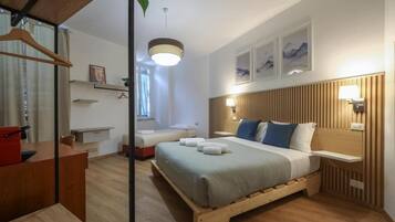 Triple Room | In-room safe, iron/ironing board, WiFi (free)