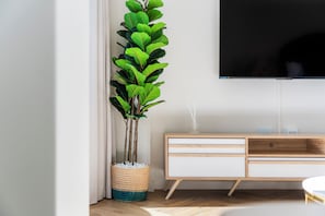 Interior - New Stylish Apartment | Table Mountain Views (Cape Town)