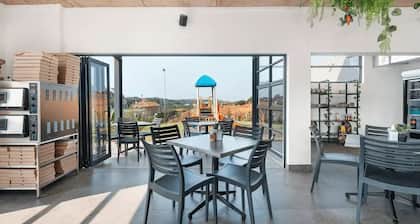 Warm and Cosy Apartment, Ballito Village