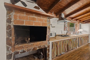 Private kitchen - Holiday Home 'Los Brezos' with Mountain Views, Private Terrace and Wi-Fi (Agulo)