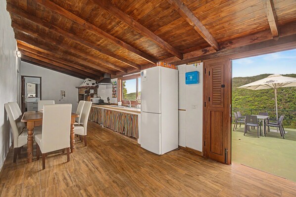 Dining - Holiday Home 'Los Brezos' with Mountain Views, Private Terrace and Wi-Fi (Agulo)