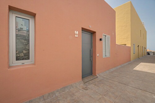 Casa Noa: sea views, Wi-Fi, and air conditioning in Playa de Santiago