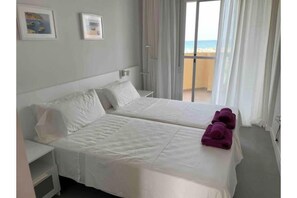 Iron/ironing board, WiFi, bed sheets - Vrbo Property (Oliva)