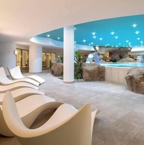 Pool - Vrbo Property (Oliva)