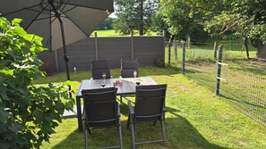 Outdoor dining - Vrbo Property (Osterode am Harz)