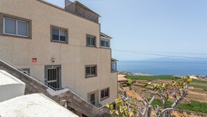 Unclassified image, 2 of 28, button - Vacation Apartment 'Golden Sunset' with Sea View, Private Terrace and Wi-Fi (Santiago del Teide)