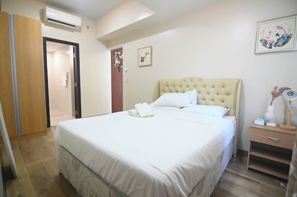 Kondominium Comfort, 1 kamar tidur, Bebas Asap Rokok, AC | Ruang kerja ramah laptop, Wi-Fi gratis, dan didekorasi berbeda-beda