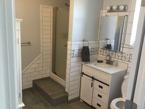 Bathroom - 3-bedroom home in Erwin TN. Peaceful, safe, and quite with friendly neighbors. (Erwin)