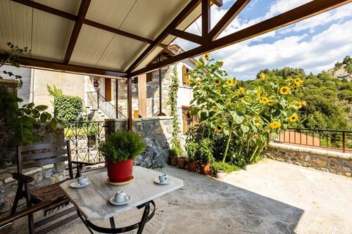 Stemnitsa Stone Residence - Cosy Mountain Escape