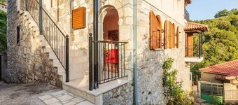 Stemnitsa Stone Residence - Cosy Mountain Escape