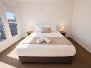 Room - Hinterland Nook - Stay near Robina & Cbus (Mudgeeraba)