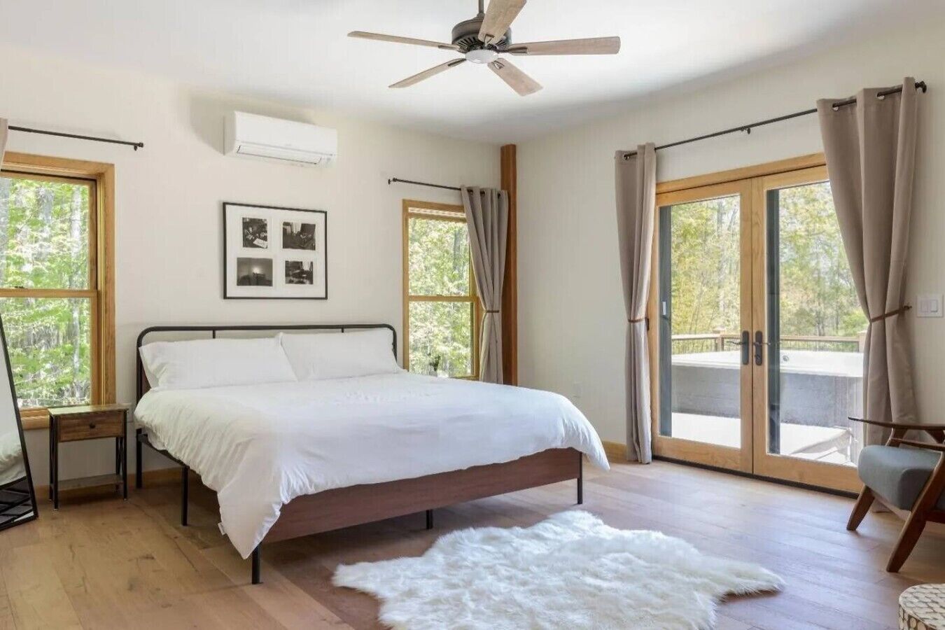 3 Schlafzimmer, Schreibtisch, Bügeleisen/Bügelbrett, WLAN