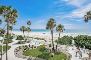 On the beach - Gulf Front Getaway! Sand Castle I 307 (Indian Shores)