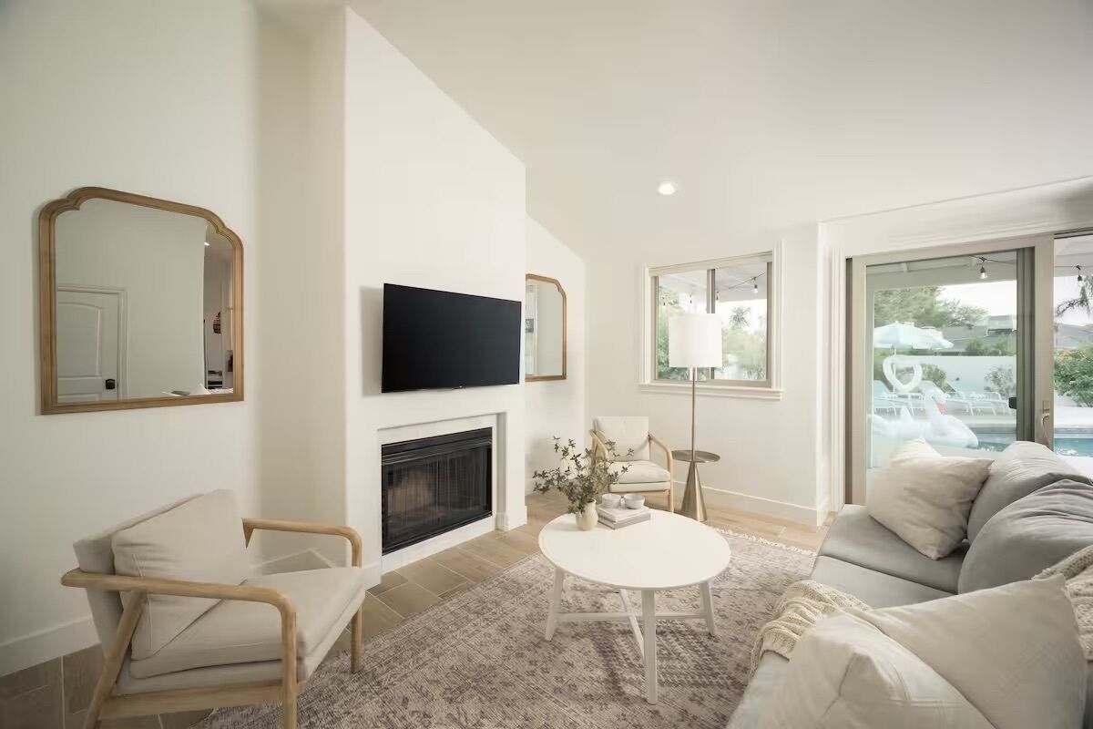 Smart TV, fireplace, books