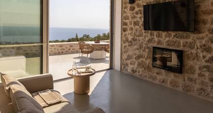 Eks Mani Peninsula Retreat