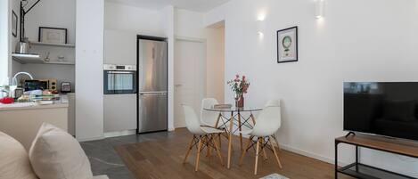 Apartment (1 Bedroom) | Private kitchen